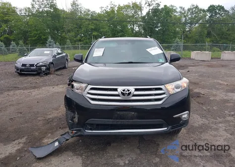 2012 Toyota Highlander Se V6 z USA, uszkodzony, nr VIN 5TDBK3EH9CS142108